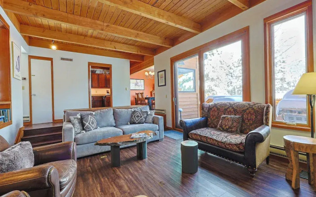 Tennis Townhome 2 Bed 2.5 Bath
