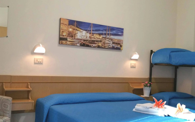 Hotel Week-End
