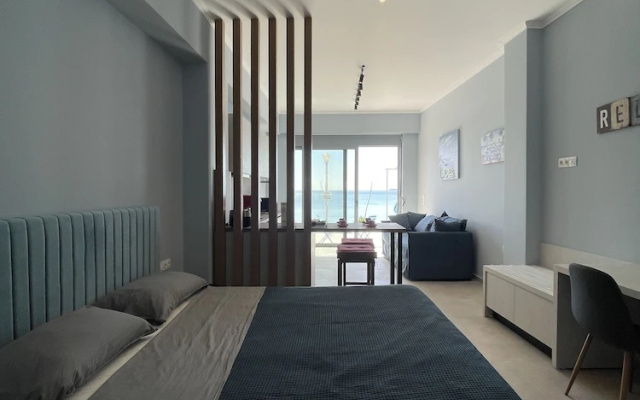Charaki Escape Chic Seafront Studio