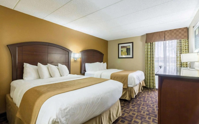 Quality Inn & Suites Arden Hills - Saint Paul North