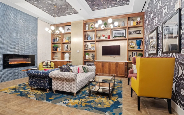 Cincinnati City Club Apartments by Airriva