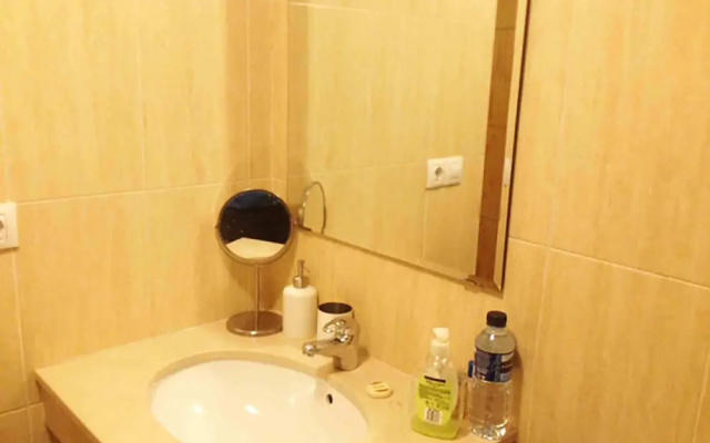 Modern, Occupancy 2/4 People, Parking, Wifi