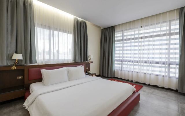 Pinnacle Lumpini Park Hotel