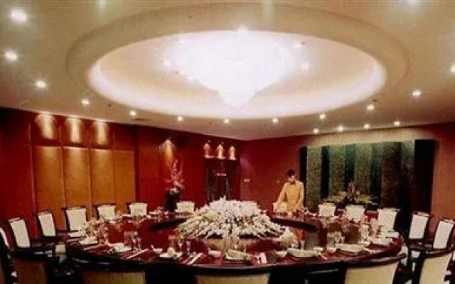 Yingkou Bayu Circle New Luck Hotel