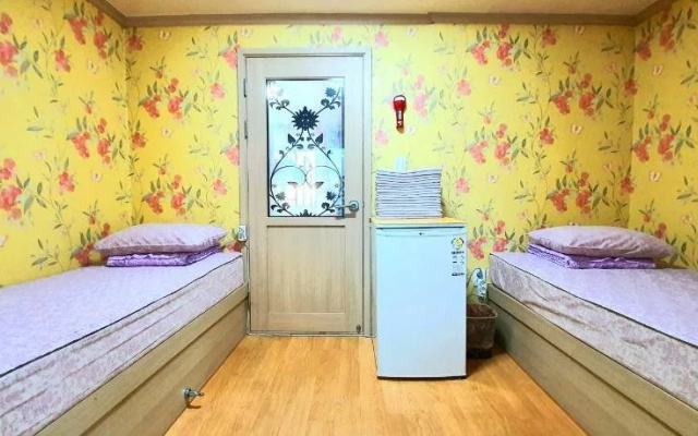 Happy Garden Guest House