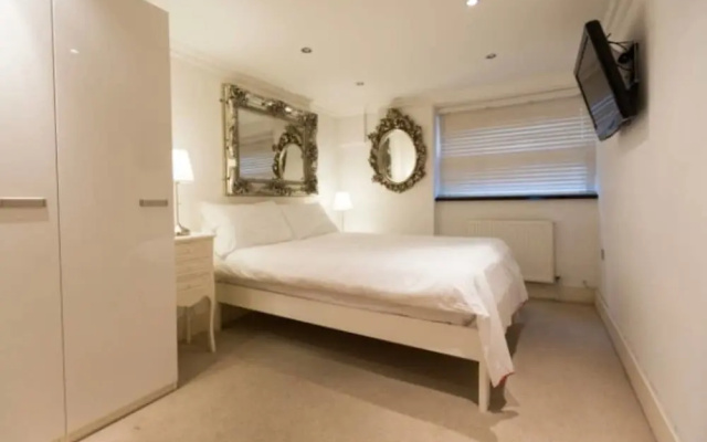 Camden Spacious Apartment
