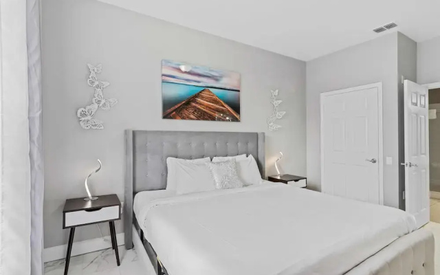 Vista Cay Swanky