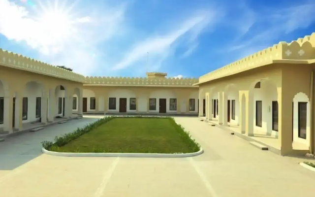 Hotel Raj Vilas The Palace