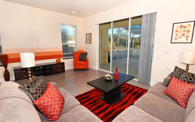17413pa 3 Bedroom Townhouse