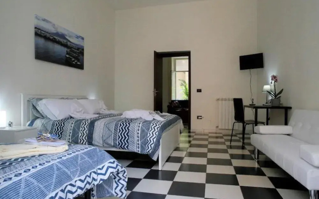 Mb Napoles Rooms