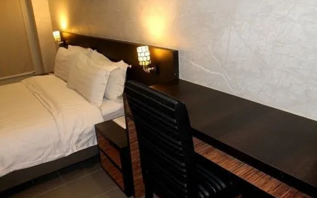The Ninety Six Boutique Hotel