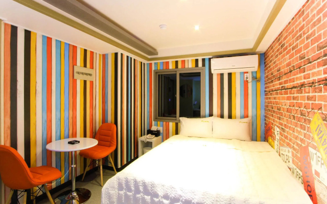 M2 Motel