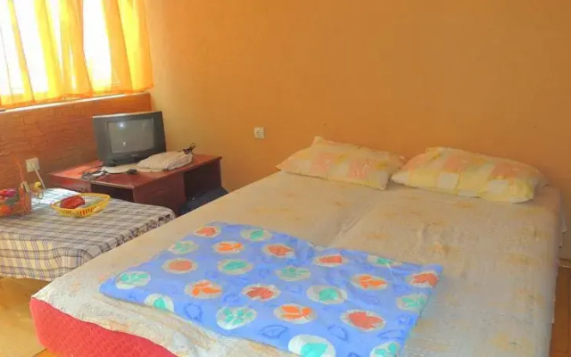 Anja Apartments