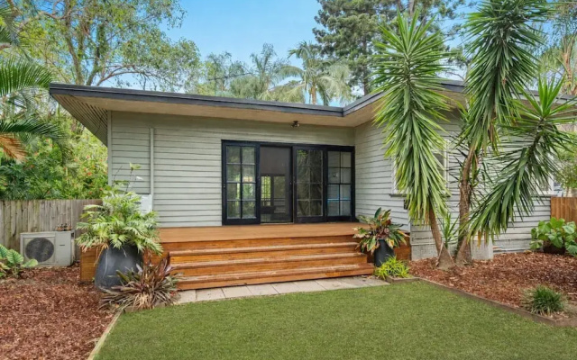 Spacious 3-bed Stay With Balcony and BBQ