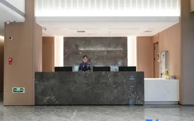 Yueya  Hotel (Weihui Municipal Government)