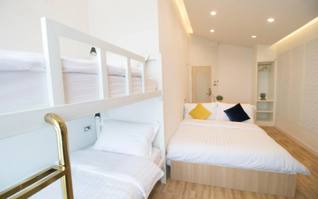 The LOL Elephant Hostel
