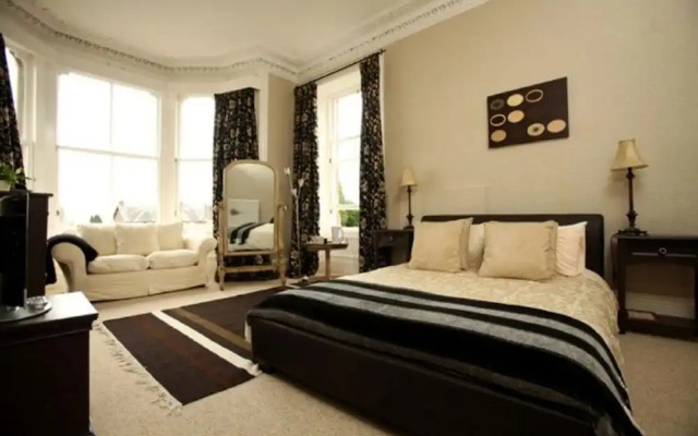 Yann's at Glenearn House