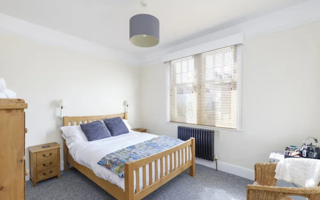 Apartment in Brighton Near the Beach