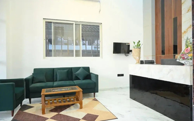 Hotel City Center Executive Magarpatta