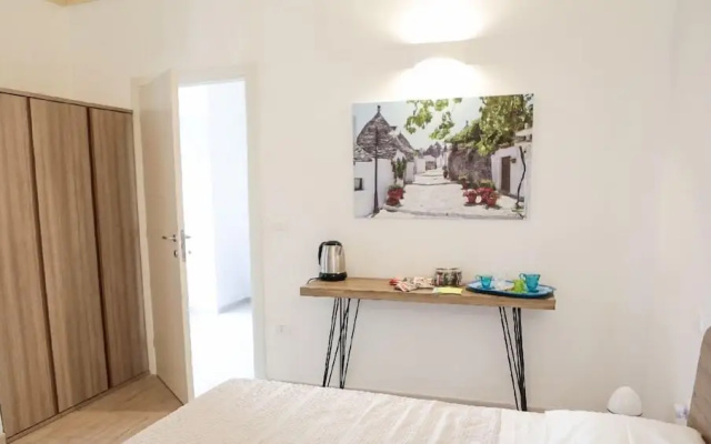 Ailanthus Holiday Suites