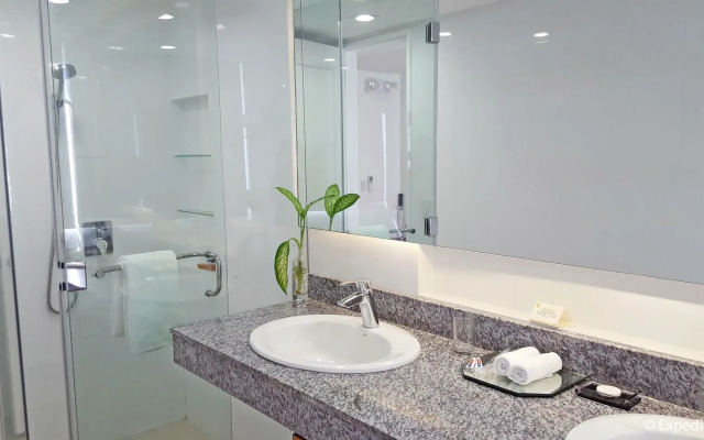 Pontefino Hotel & Residences