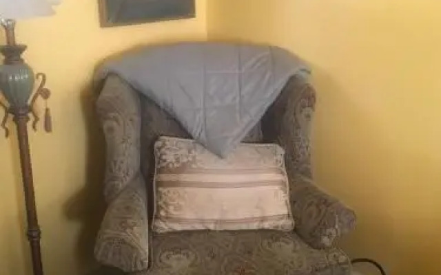 Glass Magnolia Bed And Breakfast
