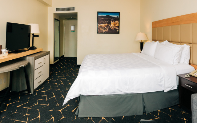 Holiday Inn San Salvador by IHG