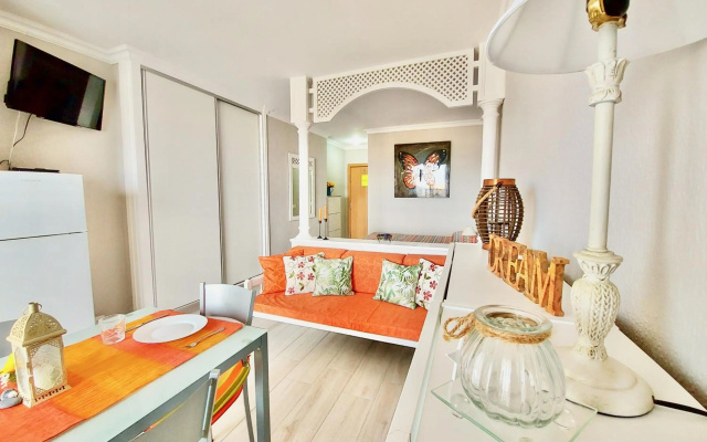 Ocean and Sky Studio Apartment