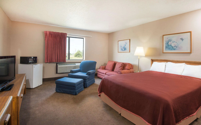Super 8 by Wyndham Abilene KS