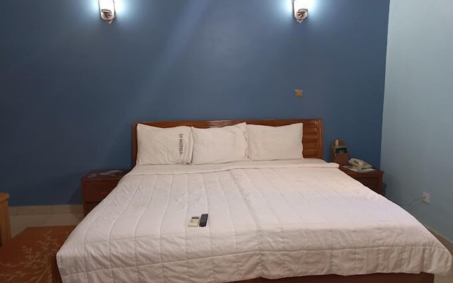 U.I Hotel