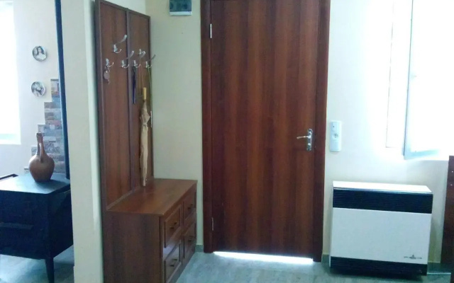 Apartment On Erekle 25a
