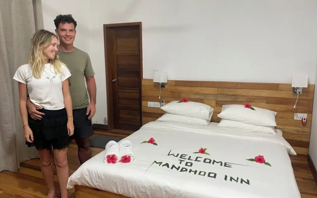 Mandhoo Inn