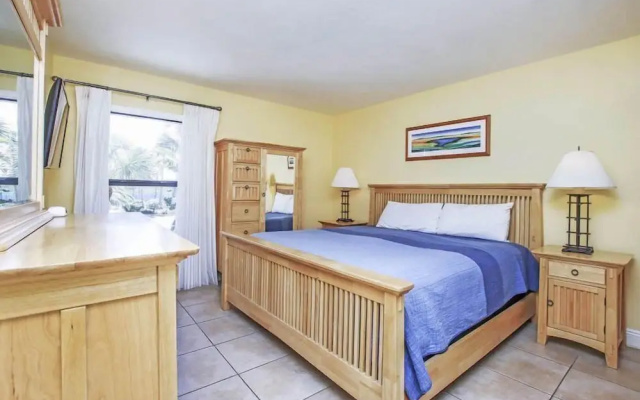 South Seas Beach Villa 2001