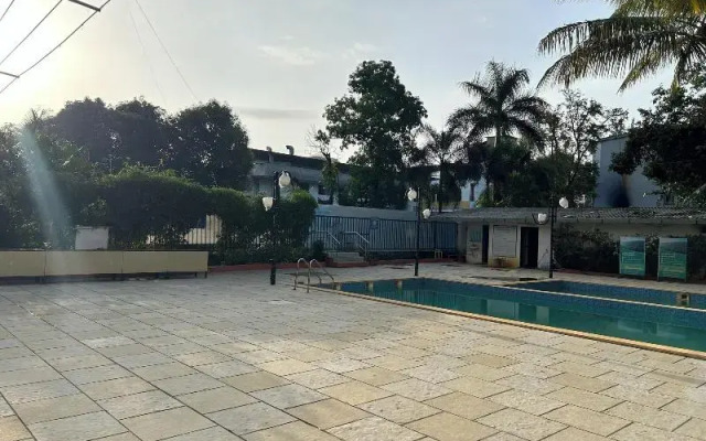 Metropark Hotel