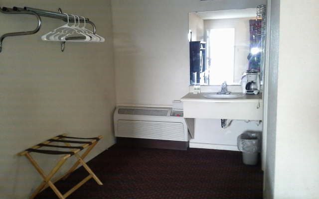 Holiday Motel