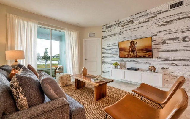 Mickey Themed Bedroom Condo Near Disney