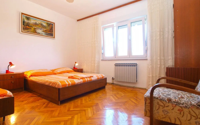 Apartment 1051