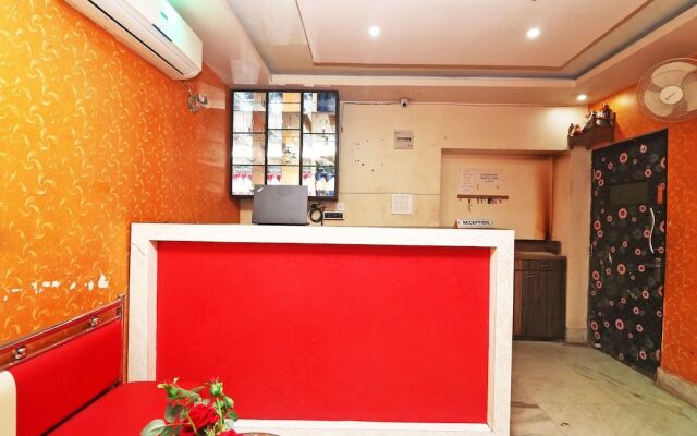 OYO 16627 Xpress Inn