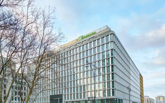 Отель Premier Inn Berlin Alexanderplatz