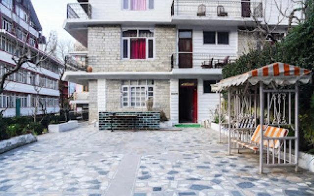 POP 83023 Hotel Sukh