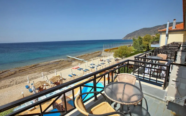 Pebble Beach Hotel