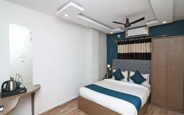 SilverKey Executive Stays 37812 Royal Crown Airport