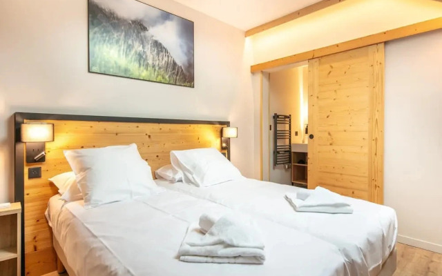 10-person Apartment With Balcony