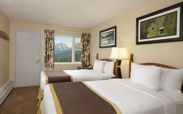 Lake Louise Inn