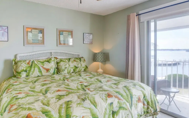 Beachfront Tavernier Abode w/ Balcony & Bay Views!