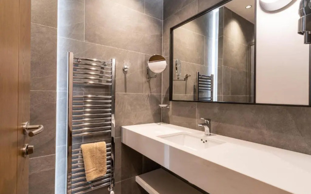 Lydia Suites And Rooms