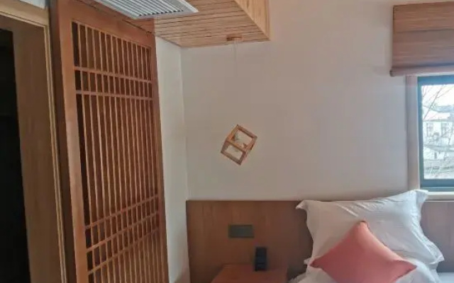 Jiuhuashan Muqinju Guesthouse