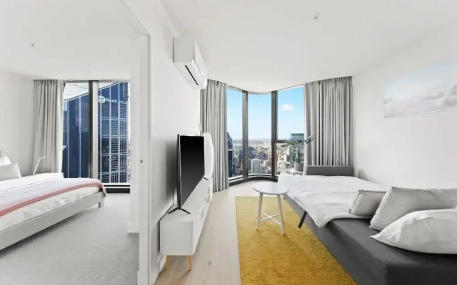 A 3BR Apt Next to Melbourne Central, Free Parking