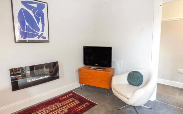 Courtyard Apartment