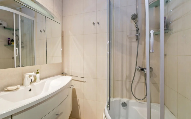 MaxRealty24 Черняховского, 3